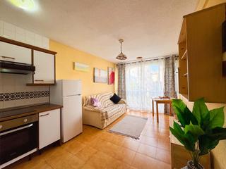 Appartement à Nueva Torrevieja. Este bungalow planta alta en la urbanización calas blancas de to