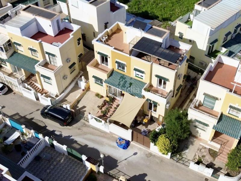 Foto 11ccdd7a-740e-4d60-9b29-aa55029ae057. Casa a schiera con riscaldamento parcheggio piscina in Orihuela