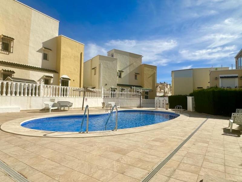 Foto 8ba5a869-3716-4e81-b237-c6d17b431d63. Casa a schiera con riscaldamento parcheggio piscina in Orihuela