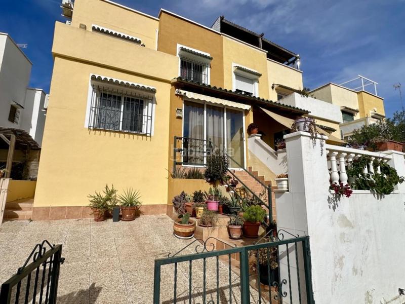 Foto e691c210-667a-4f8e-91ce-c8b3fe35a3c4. Casa a schiera con riscaldamento parcheggio piscina in Orihuela