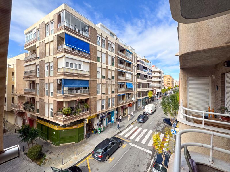 Foto 362eba92-c165-4dee-817a-8cbe4d0a1f1a. Apartament amb calefacció a Centro - Muelle Pesquero Torrevieja