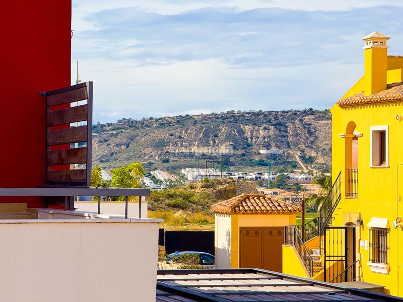 Foto 40cc43e3-4e75-4624-9321-7eac8614cf91. Casa adossada amb calefacció aparcament a Algorfa