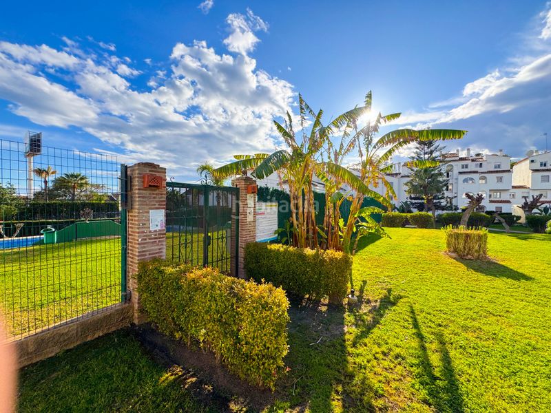 Foto 94d649ef-96b4-4f33-ba38-b80a3c169ba1. Apartament amb calefacció aparcament piscina a Nueva Atalaya Estepona