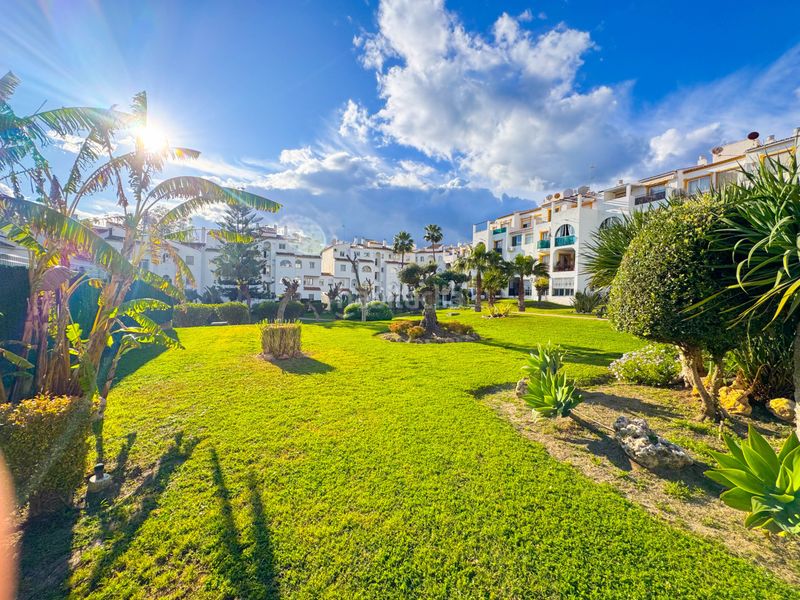 Foto ce2990db-523b-43a3-95e2-8fb86aed54cb. Apartament amb calefacció aparcament piscina a Nueva Atalaya Estepona