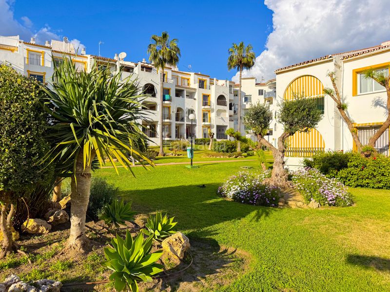 Foto d076bb10-d44a-4907-81d6-f009f2eaa014. Apartament amb calefacció aparcament piscina a Nueva Atalaya Estepona