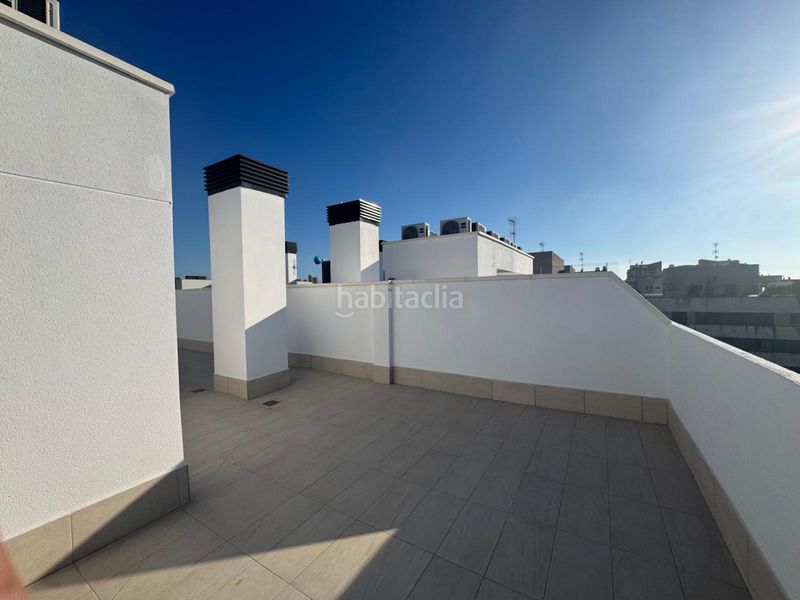 Foto f086e89b-73d7-4eaf-bd4f-9e335a62b8da. Àtic amb calefacció aparcament piscina a Garbinet - Parque de las Avenidas Alicante