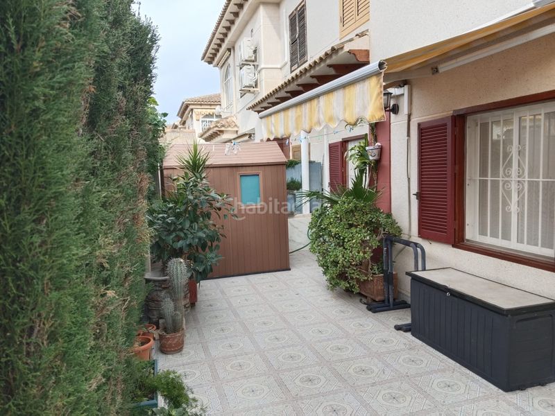 Foto 4555493e-fa32-46e9-9e36-903cfa1b63c5. Planta baixa amb calefacció aparcament piscina a Torrevieja