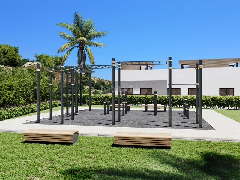 Foto 9653a507-6dce-4552-9d40-d3a6cbe110fe. Chalet esta villa exclusiva en Elviria combina arquitectura moderna con un entorno natural privilegiado, ofreciendo vistas despejadas al en Marbella