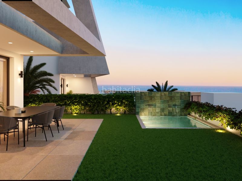 Foto bde17066-8cb8-43af-a8d3-ded038bfaf57. Chalet esta villa exclusiva en Elviria combina arquitectura moderna con un entorno natural privilegiado, ofreciendo vistas despejadas al en Marbella