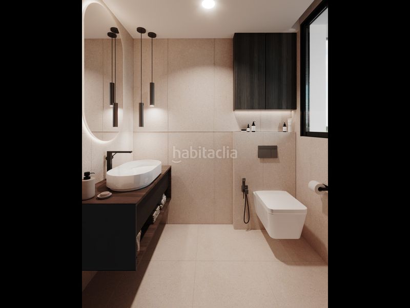 Foto cf81cde0-bcfa-4884-a05c-39b073d9b612. Chalet esta villa exclusiva en Elviria combina arquitectura moderna con un entorno natural privilegiado, ofreciendo vistas despejadas al en Marbella