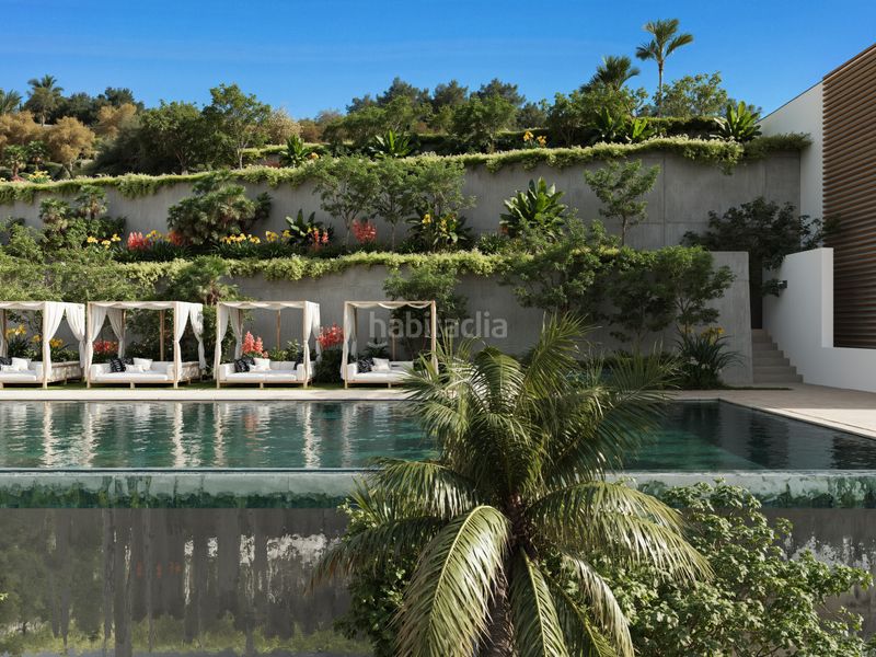 Foto d10c184d-b988-49e5-bc1c-8e4e0573bf6c. Chalet esta villa exclusiva en Elviria combina arquitectura moderna con un entorno natural privilegiado, ofreciendo vistas despejadas al en Marbella