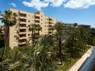 Apartament a Zona Playa de los Locos
