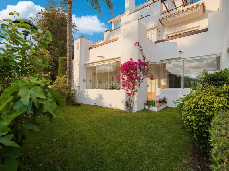 Foto 0f66f561-efe2-49bb-a2e7-5aafbfca3d8e. Planta baixa amb calefacció aparcament piscina a Marbella