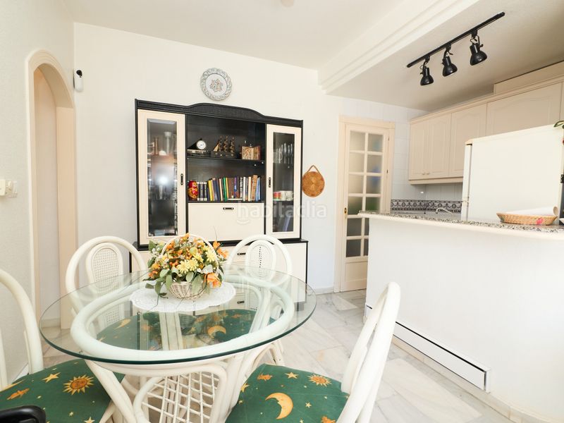 Foto 1423341c-65ff-4283-84a1-eb56874dfb79. Apartament amb calefacció aparcament piscina a Zona los Frutales Torrevieja