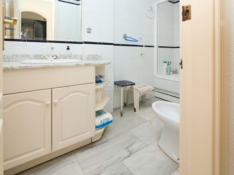 Foto 8f576fba-7a2e-47ff-b053-24bdf127dc70. Apartament amb calefacció aparcament piscina a Zona los Frutales Torrevieja