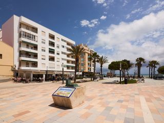 Apartament a Gaspar Perelló. Apartamento en la mata, a solo 250 metros de la playa, con una s