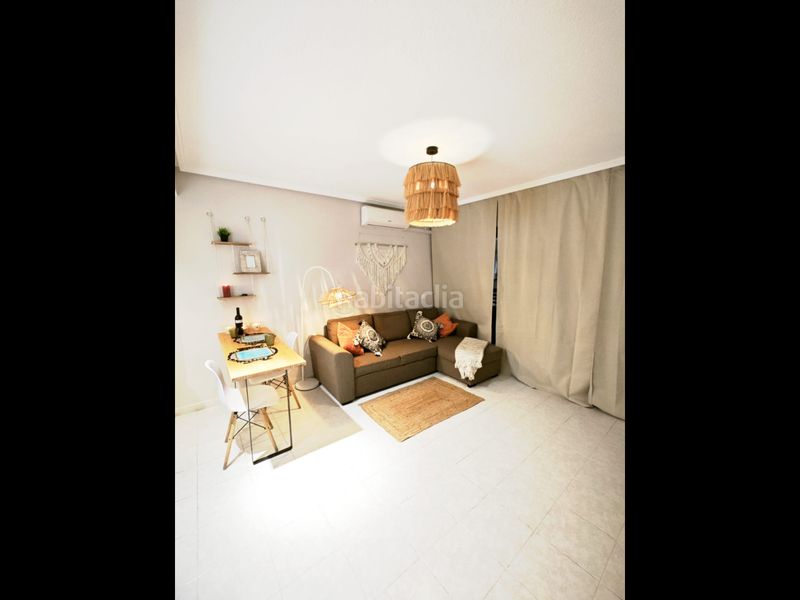 Foto e3b63c83-e4ed-4e4b-b3bf-63a1ee0fe6e5. Estudi amb calefacció piscina a El Molino Torrevieja