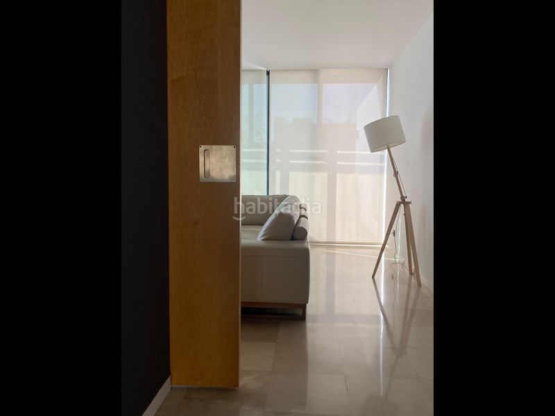 Foto f3df2a50-b542-4999-a7bd-493febb5502a. Casa adossada amb calefacció a Almoradí