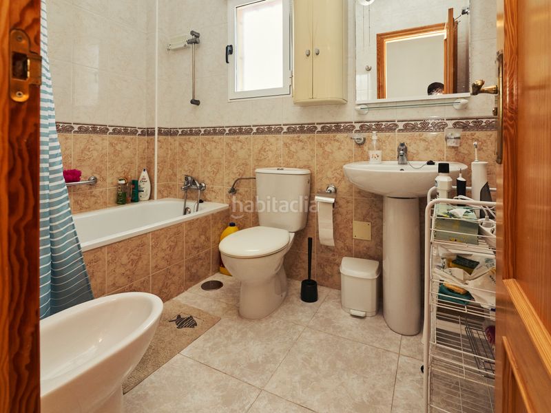 Foto 08f8ff28-1776-4a1b-b577-37e3cde68ca5. Casa adossada amb calefacció aparcament piscina a Torrevieja