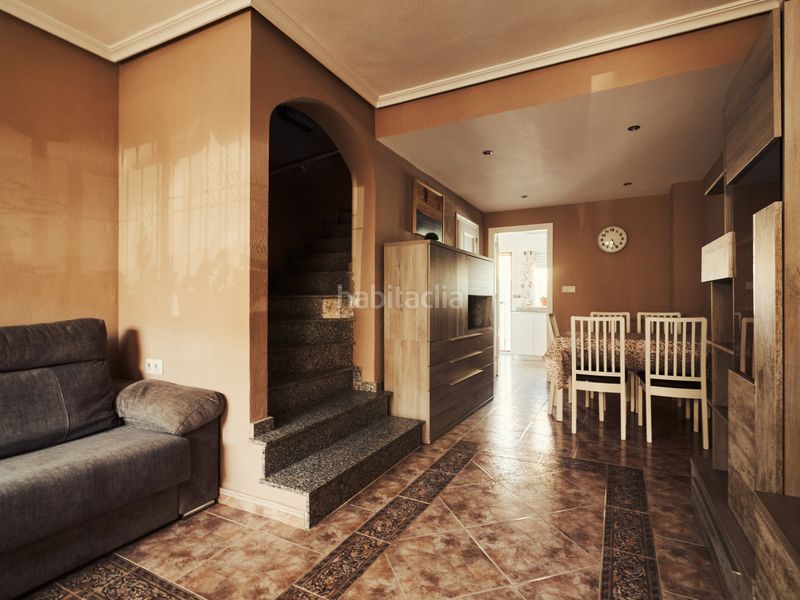 Foto af045478-f505-4f1f-831a-449451380682. Casa adossada amb calefacció aparcament piscina a Orihuela