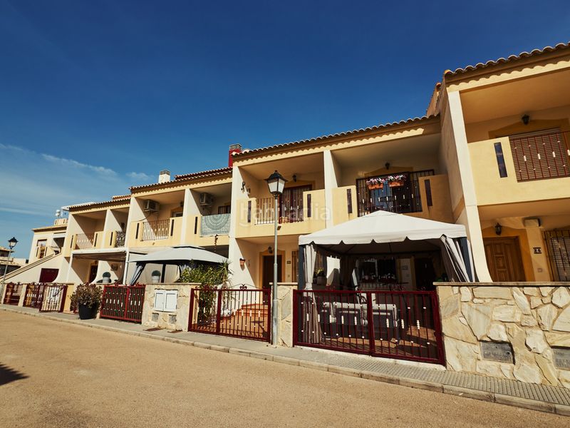 Foto e85ec858-b881-4096-832d-e03ed57fd50a. Casa adossada amb calefacció aparcament piscina a Orihuela