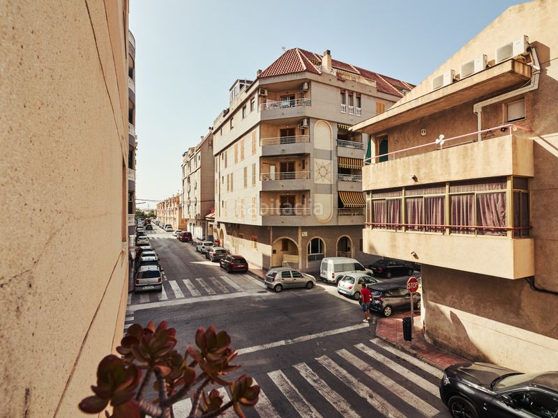Foto 430a7448-2817-4bed-8fa2-faa1688d2e18. Apartament amb calefacció a El Acequión Torrevieja