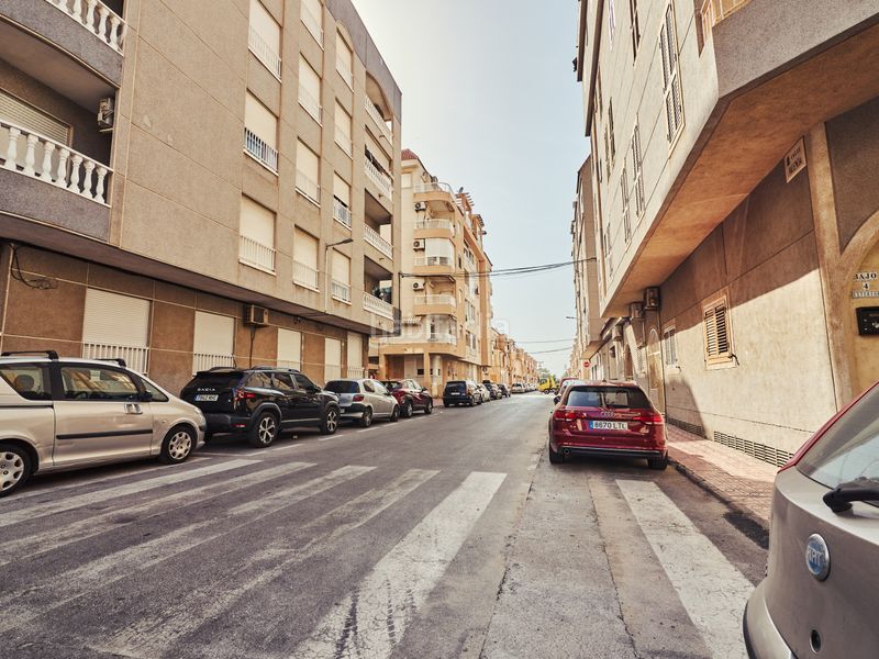 Foto aeda9bc0-5d52-45f2-9ead-9a6b9ed2571c. Apartament amb calefacció a El Acequión Torrevieja