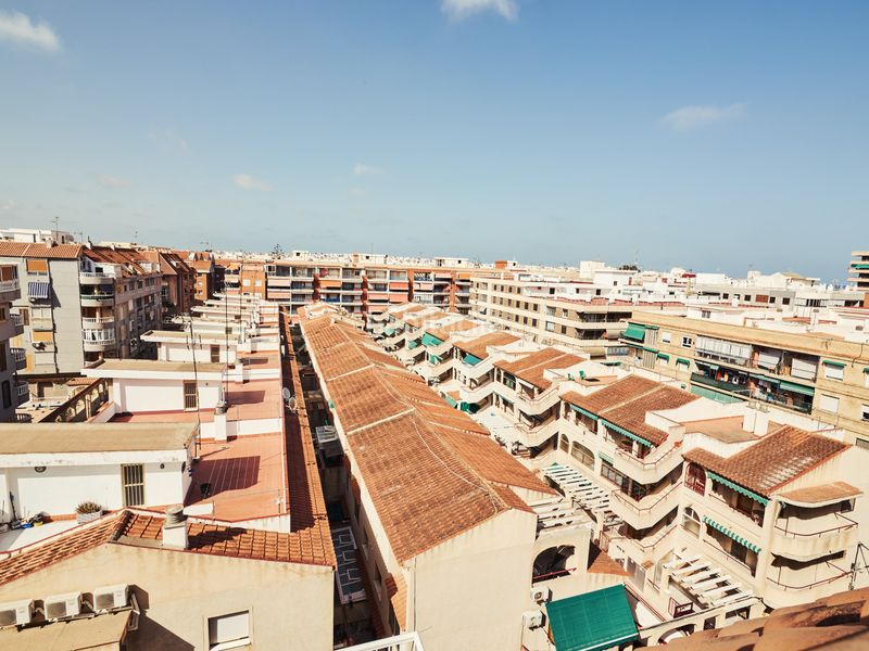 Foto e3f8c110-7b98-4ef5-b687-7d6c68fac5b5. Apartament amb calefacció a El Acequión Torrevieja
