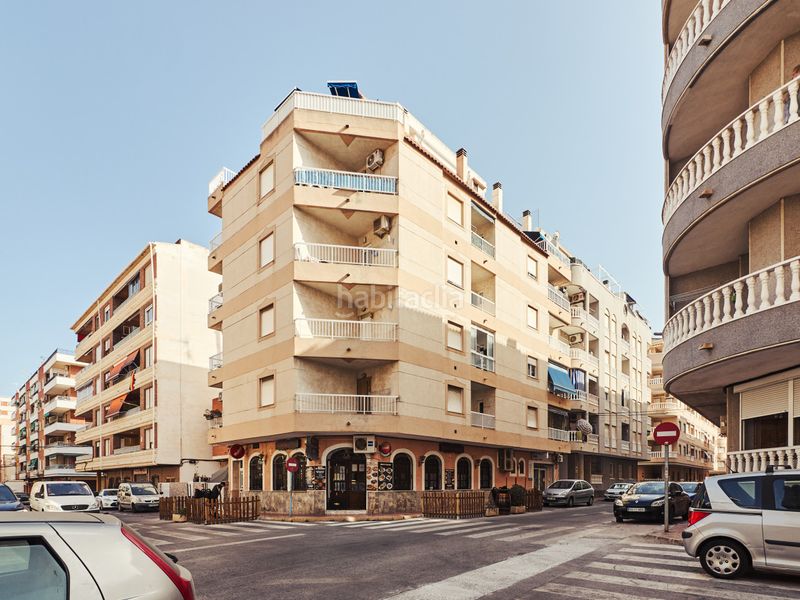 Foto f419fb7b-6108-42bd-8dc2-e69159ebc459. Apartament amb calefacció a El Acequión Torrevieja