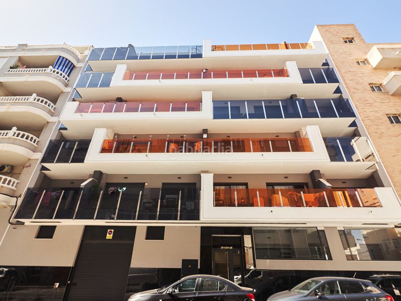 Foto 84ca5487-ff5f-4bf3-9bdb-a0faee21a0db. Apartament amb calefacció aparcament piscina a Avenida Habaneras - Curva de Palangre Torrevieja