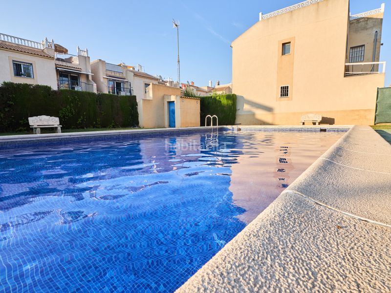 Foto 0c3fb268-23b4-4ae4-9cee-0172dc4c8333. Casa amb calefacció aparcament piscina a Zona Carrefour - Urbanizaciones Torrevieja