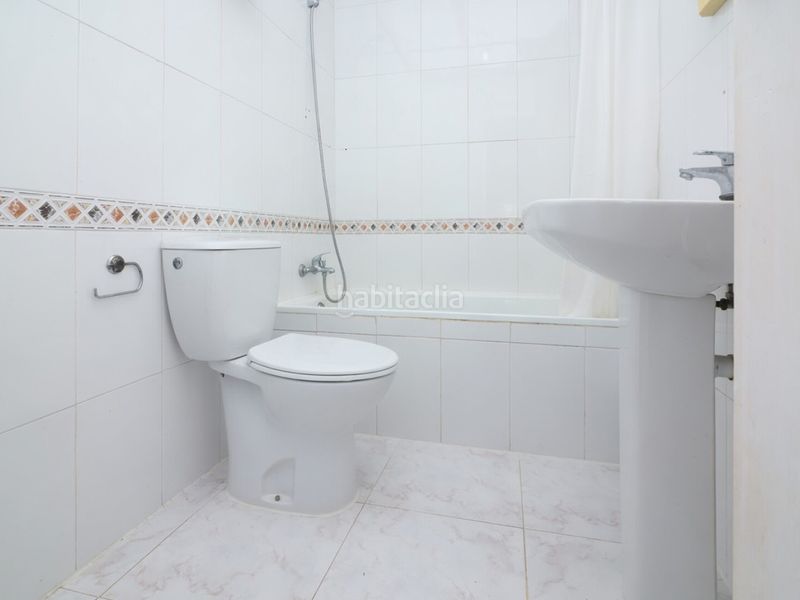Foto c60e499f-be3d-460a-bdc4-6f97b300af9f. Casa amb calefacció aparcament piscina a Zona Carrefour - Urbanizaciones Torrevieja