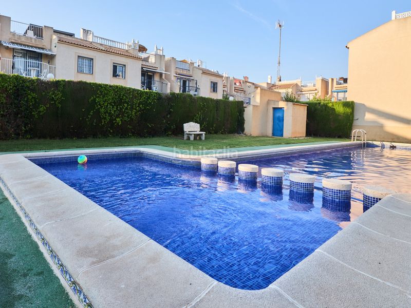 Foto f216620d-17c8-42d1-8808-e4cb558d75fb. Casa amb calefacció aparcament piscina a Zona Carrefour - Urbanizaciones Torrevieja