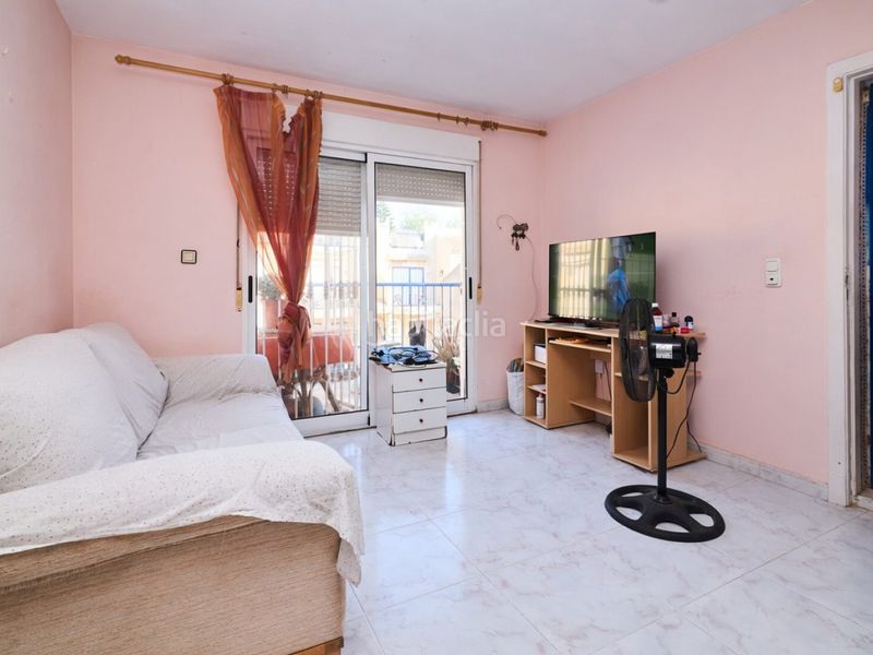 Foto fcb5fb9a-dda8-4de4-bc42-ddff668c2631. Casa amb calefacció aparcament piscina a Zona Carrefour - Urbanizaciones Torrevieja