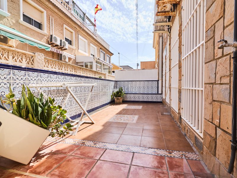 Foto 597df62e-0817-4a22-8f14-1418802ebb5d. Casa amb calefacció a Los Europeos Torrevieja