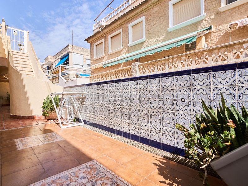 Foto 86e2fd5e-6ba2-4732-80e0-21849a1615ea. Casa amb calefacció a Los Europeos Torrevieja