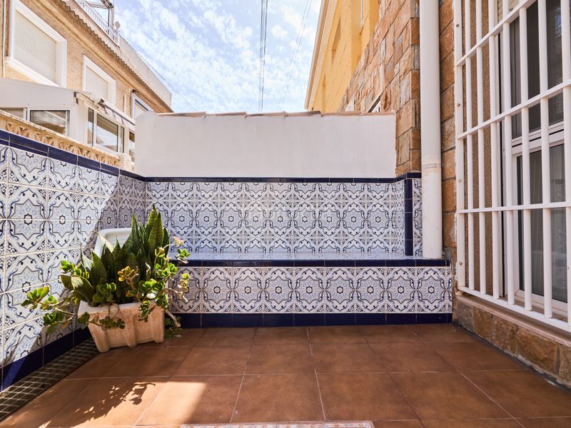 Foto a02b90f7-f99b-421b-8b8b-4f5e19d74ee9. Casa amb calefacció a Los Europeos Torrevieja