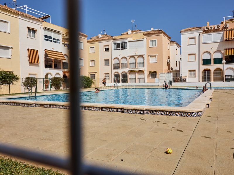 Foto 586b89a3-32c1-4533-b783-c509e4a93b61. Apartament amb calefacció piscina a La Veleta Torrevieja
