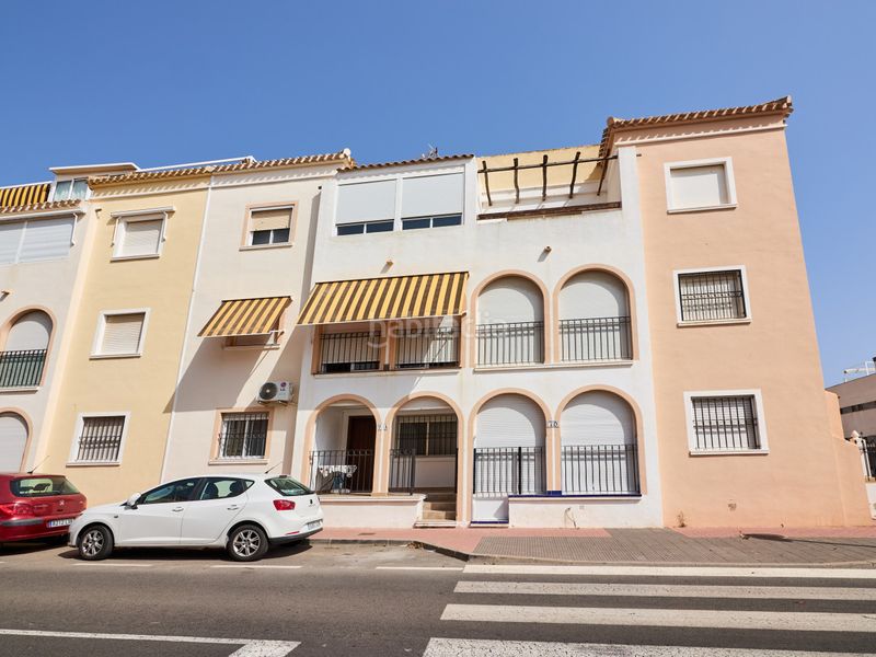 Foto a11611ca-26c0-4e9a-9462-c8d80eadcdae. Apartament amb calefacció piscina a La Veleta Torrevieja