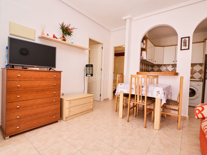 Foto f59340ed-f07c-4a9b-b400-40a6475c2d22. Apartament amb calefacció piscina a La Veleta Torrevieja