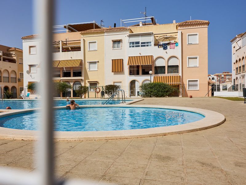 Foto ff5493dd-b71f-4af6-af25-ef9ff2014d7b. Apartament amb calefacció piscina a La Veleta Torrevieja