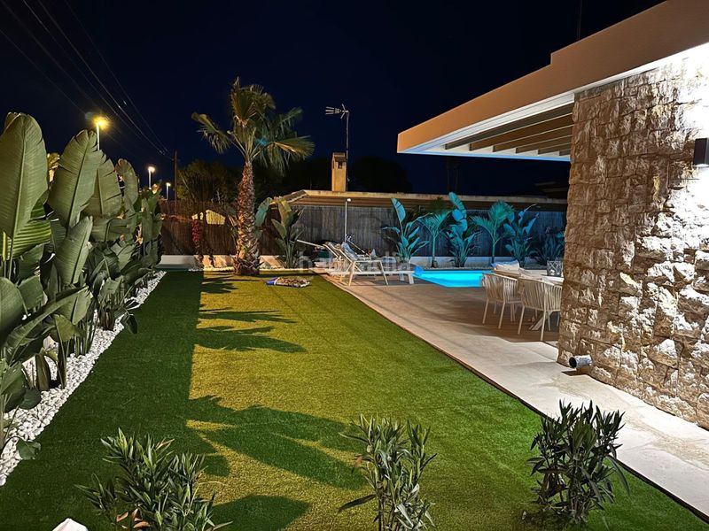 Foto b6c6611c-8087-4dba-b2e2-91f16d32631a. Xalet amb calefacció aparcament piscina a Lomas de Cabo Roig - Los Dolses Orihuela