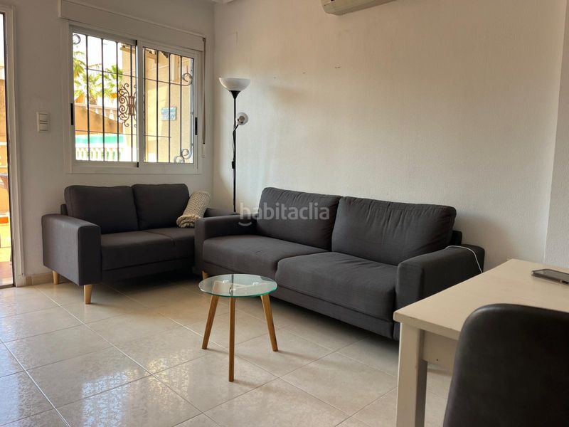 Foto 272ae42e-62ae-435d-a5b3-41dcb2993bca. Apartament amb calefacció aparcament piscina a Antonio Machado Torrevieja
