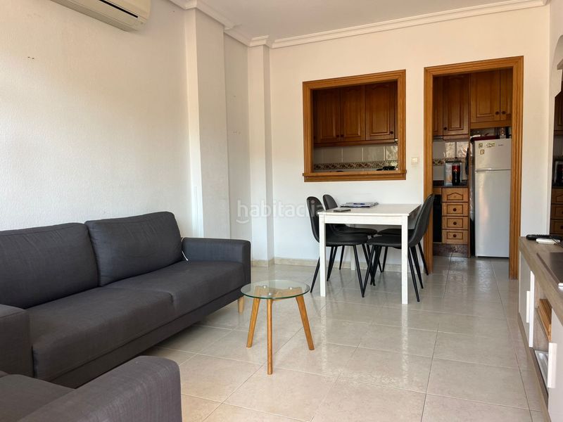 Foto ee2feead-7d2c-419b-b43f-eddf07c95285. Apartament amb calefacció aparcament piscina a Antonio Machado Torrevieja