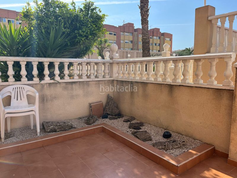 Foto f9a8b06c-d1c7-493d-8052-a2a7b683ceaf. Apartament amb calefacció aparcament piscina a Antonio Machado Torrevieja