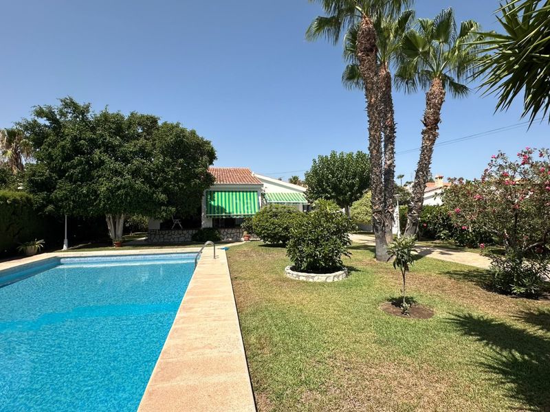 Foto 38a0f809-aa3a-43b7-98d6-537b40f7b9cf. Xalet amb calefacció piscina a La Huerta Mutxamel