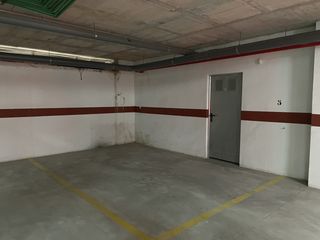 Autoparkplatz in El Molino. Se ofrece un espacio de garaje de 17 m con un trastero adyacente