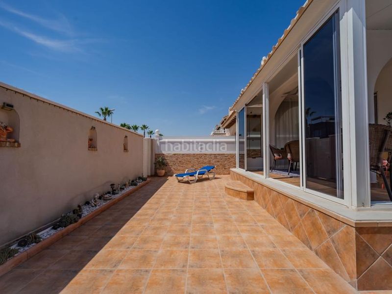 Foto cbc1a376-f937-4148-ba12-81b7c2df64dc. Xalet amb calefacció piscina a Lomas de Cabo Roig - Los Dolses Orihuela