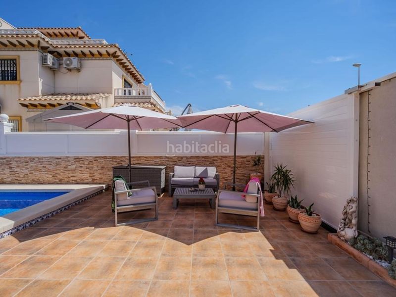 Foto ffd9a464-0837-40a0-8bc6-a194f1fc874f. Xalet amb calefacció piscina a Lomas de Cabo Roig - Los Dolses Orihuela