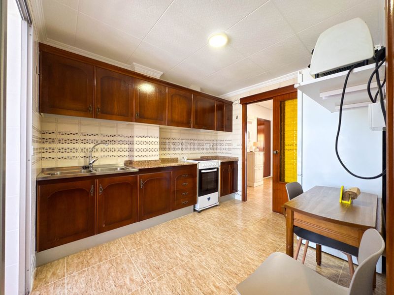 Foto 36f00408-4cbd-430e-89b7-dd6112d686a6. Apartament amb calefacció aparcament piscina a Los Europeos Torrevieja